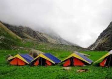 Camping in Gorson Bugyal