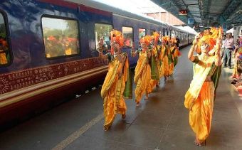 Welcome aboard the Deccan Odyssey, on the Maharashtra Wild Trail, an 8 day ride through the hinterlands of Maharashtra, the majestic Western Ghats....