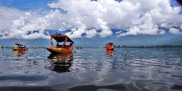 Himalayan Shikara & Valleys of Ladakh