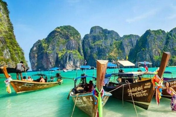 Phuket & Phi Phi Island Life