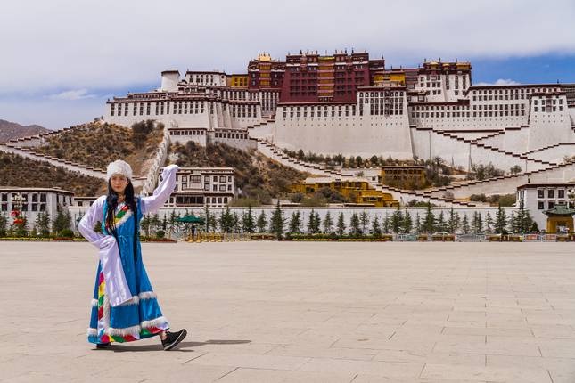 What Makes Tibet Luxury Tours a Journey Inwards than Outwards