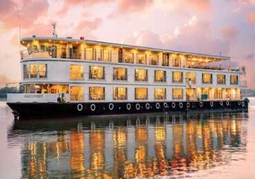 Cruise Tour Kolkata to Banaras on River Ganga