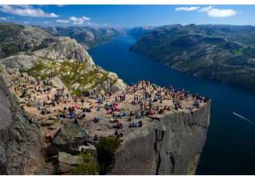 Glipmes of Natural Stavanger by Sea