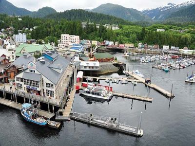 Hiking Tour Tongass Rainforest