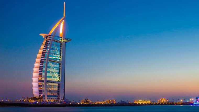 Luxury Cruise Journeys in UAE