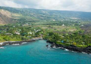 Scenic Waterfalls and Rainforest Tour from Kona