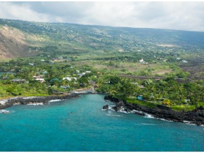Scenic Waterfalls and Rainforest Tour from Kona