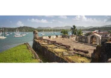 Embera Indians and Miraflores Locks Tour